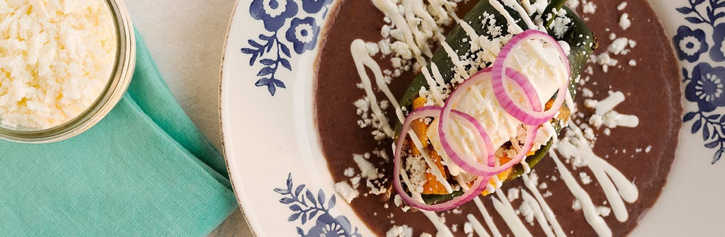 Chile relleno de chilaquiles con claras